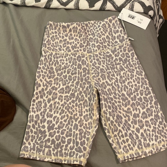 Brand new unworn endurance set comes with both pieces as seen in photo. - Picture 2 of 5